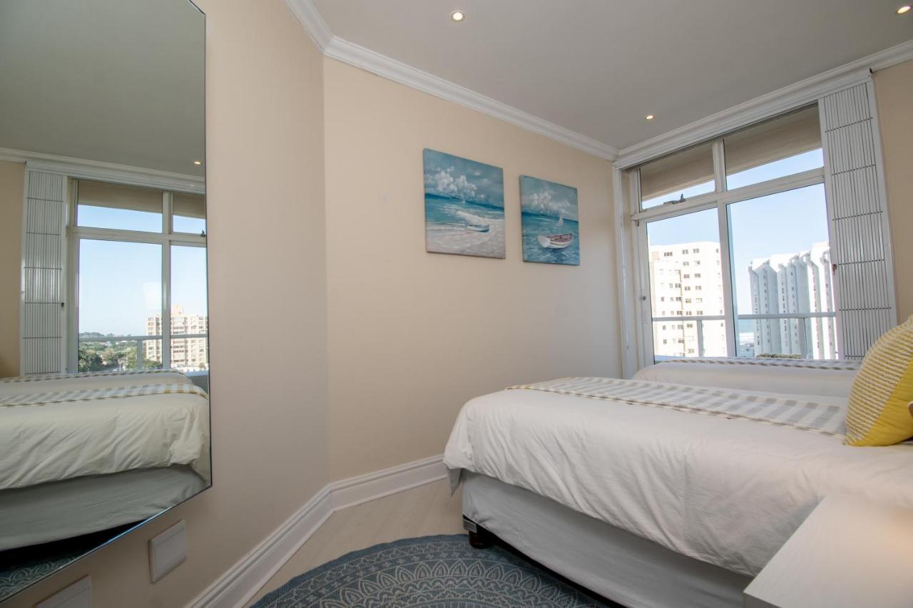 403 Oyster Schelles - By In Umhlanga Durban